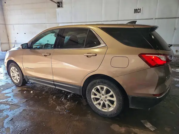 2GNAXJEV0J6346088 2018 CHEVROLET EQUINOX - Image 2