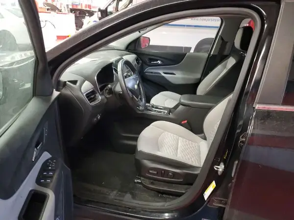 2GNAXJEV0M6160815 2021 CHEVROLET EQUINOX - Image 2
