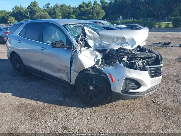 2GNAXJEV0N6132238 2022 CHEVROLET EQUINOX - Image 1