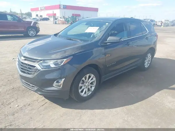 2GNAXJEV1J6137622 2018 CHEVROLET EQUINOX - Image 2