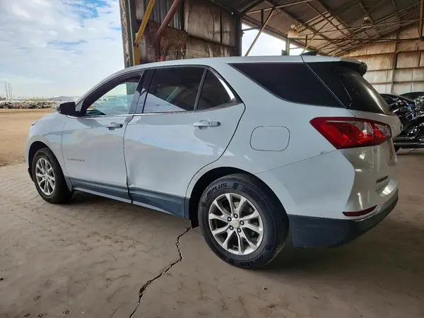 2GNAXJEV1J6165937 2018 CHEVROLET EQUINOX - Image 2