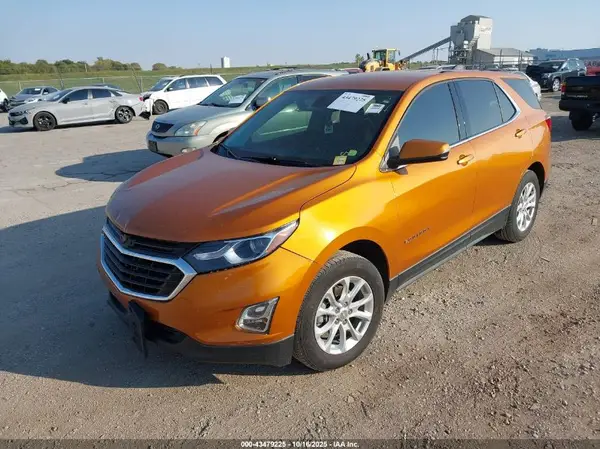 2GNAXJEV1J6234979 2018 CHEVROLET EQUINOX - Image 2
