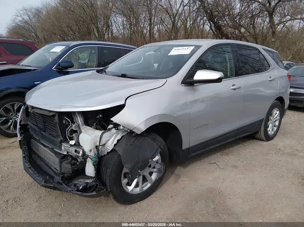 2GNAXJEV1J6238675 2018 CHEVROLET EQUINOX - Image 2