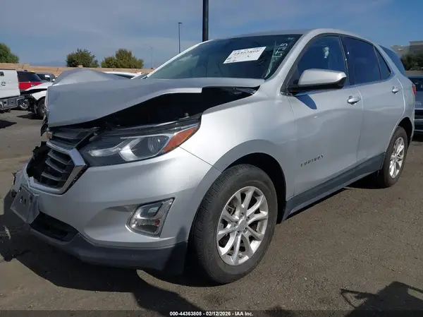 2GNAXJEV1J6265035 2018 CHEVROLET EQUINOX - Image 2