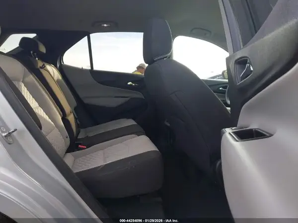 2GNAXJEV1J6306957 2018 CHEVROLET EQUINOX - Image 8