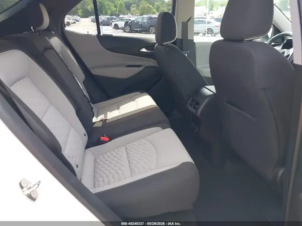 2GNAXJEV1J6330370 2018 CHEVROLET EQUINOX - Image 8