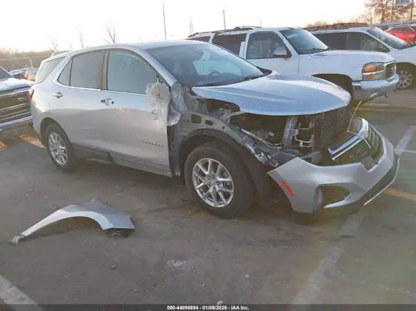 2GNAXJEV1N6130000 2022 CHEVROLET EQUINOX - Image 1