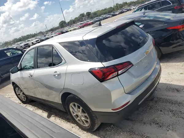 2GNAXJEV1N6136427 2022 CHEVROLET EQUINOX - Image 2