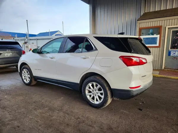 2GNAXJEV2J6198106 2018 CHEVROLET EQUINOX - Image 2