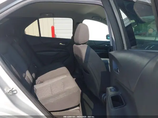 2GNAXJEV2J6212621 2018 CHEVROLET EQUINOX - Image 8