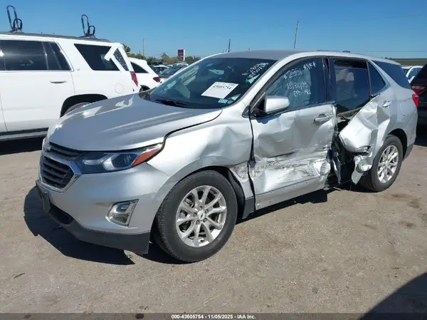 2GNAXJEV2J6239107 2018 CHEVROLET EQUINOX - Image 2