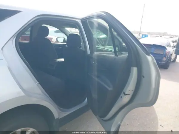 2GNAXJEV2J6260507 2018 CHEVROLET EQUINOX - Image 8