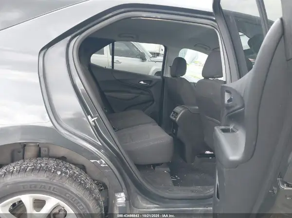 2GNAXJEV2J6298867 2018 CHEVROLET EQUINOX - Image 8