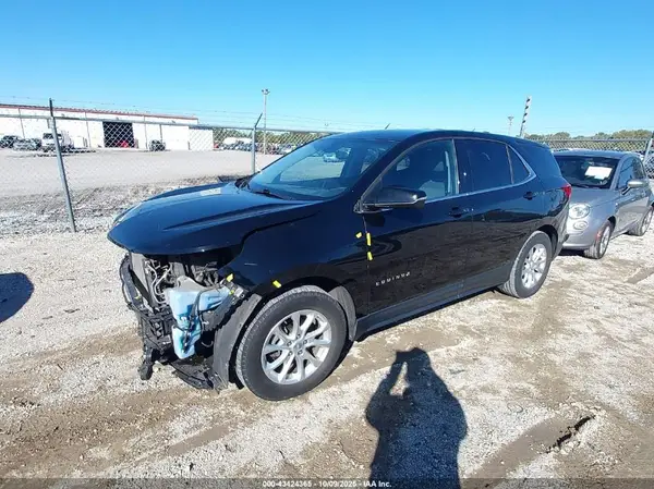 2GNAXJEV3J6109739 2018 CHEVROLET EQUINOX - Image 2