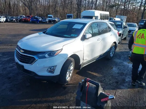 2GNAXJEV3J6123821 2018 CHEVROLET EQUINOX - Image 2