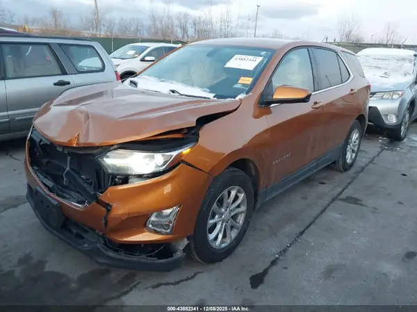 2GNAXJEV3J6158469 2018 CHEVROLET EQUINOX - Image 2