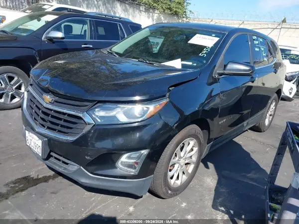 2GNAXJEV3J6193495 2018 CHEVROLET EQUINOX - Image 2