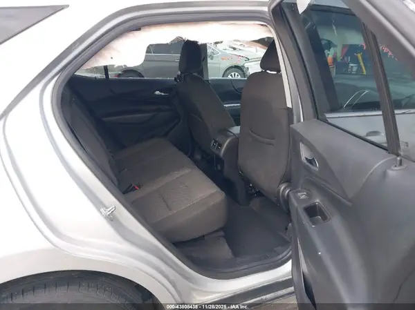 2GNAXJEV3J6212370 2018 CHEVROLET EQUINOX - Image 8