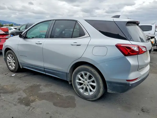 2GNAXJEV3J6221425 2018 CHEVROLET EQUINOX - Image 2