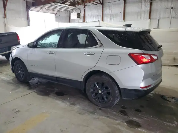 2GNAXJEV3J6256840 2018 CHEVROLET EQUINOX - Image 2