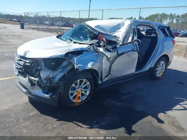 2GNAXJEV3J6283259 2018 CHEVROLET EQUINOX - Image 2