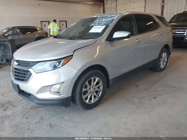 2GNAXJEV3J6293693 2018 CHEVROLET EQUINOX - Image 2