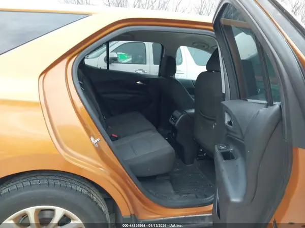 2GNAXJEV3J6300304 2018 CHEVROLET EQUINOX - Image 8