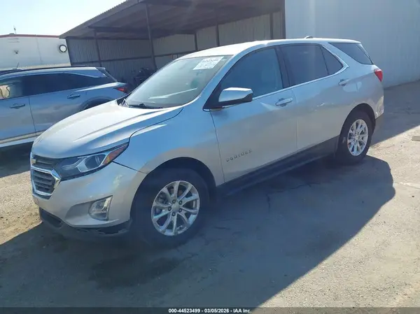 2GNAXJEV3J6315305 2018 CHEVROLET EQUINOX - Image 2