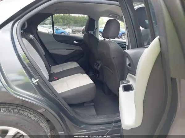 2GNAXJEV3K6224584 2019 CHEVROLET EQUINOX - Image 8
