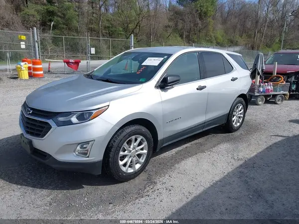 2GNAXJEV3K6231387 2019 CHEVROLET EQUINOX - Image 2