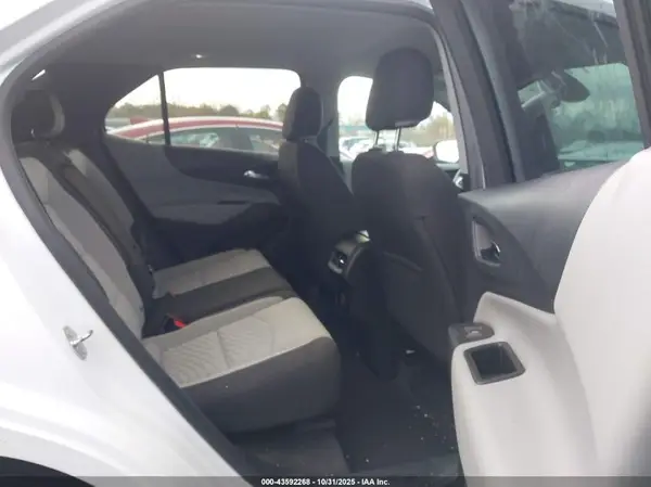 2GNAXJEV3K6270819 2019 CHEVROLET EQUINOX - Image 8