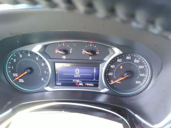 2GNAXJEV3L6233528 2020 CHEVROLET EQUINOX - Image 2