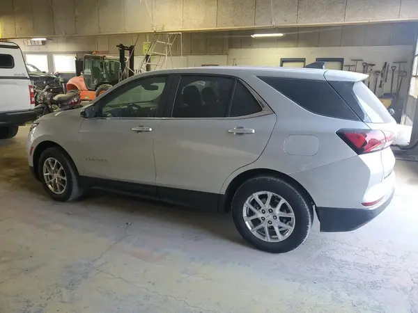 2GNAXJEV3N6133898 2022 CHEVROLET EQUINOX - Image 2