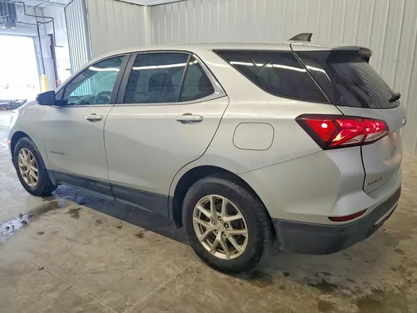 2GNAXJEV3N6137417 2022 CHEVROLET EQUINOX - Image 2
