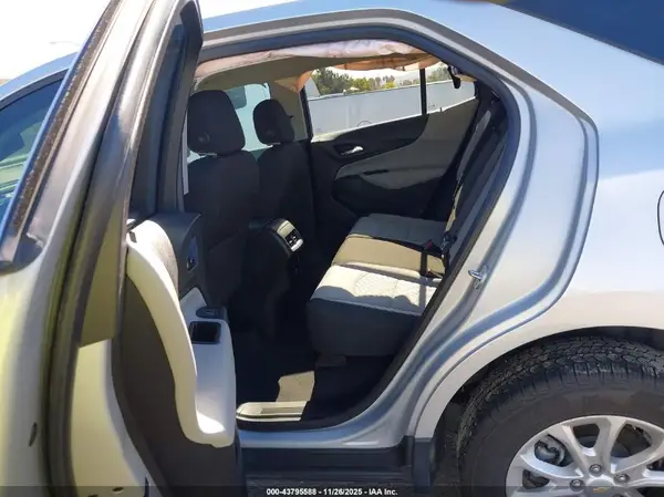 2GNAXJEV4J6133998 2018 CHEVROLET EQUINOX - Image 8
