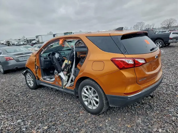 2GNAXJEV4J6134813 2018 CHEVROLET EQUINOX - Image 2