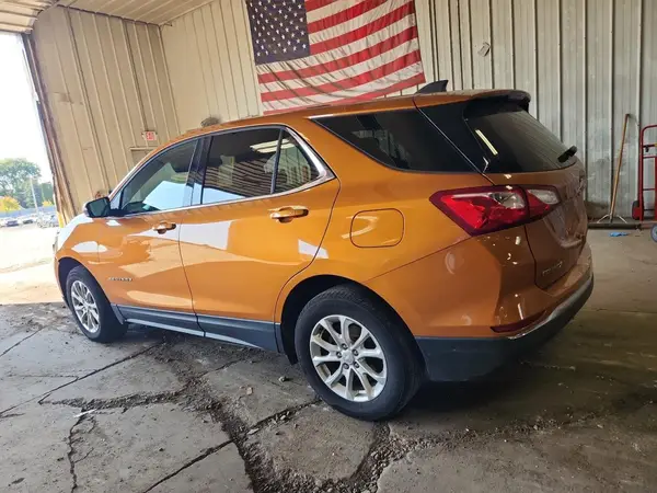 2GNAXJEV4J6142040 2018 CHEVROLET EQUINOX - Image 2