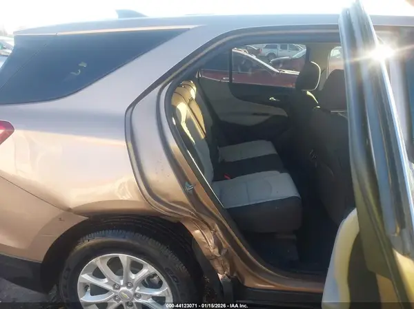 2GNAXJEV4J6179346 2018 CHEVROLET EQUINOX - Image 8