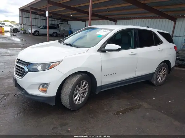 2GNAXJEV4J6192405 2018 CHEVROLET EQUINOX - Image 2
