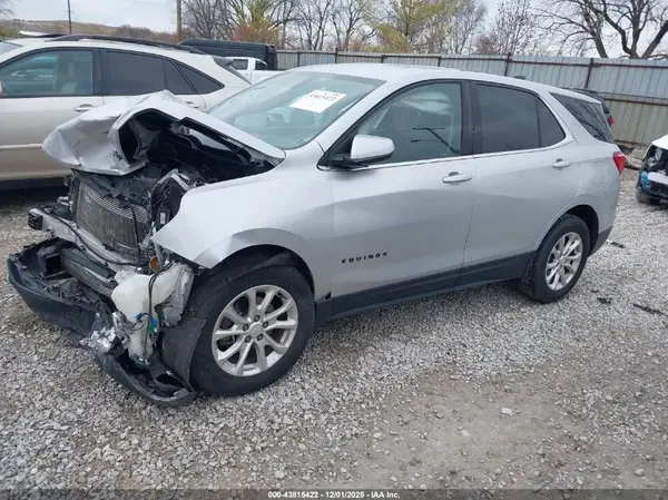 2GNAXJEV4J6202396 2018 CHEVROLET EQUINOX - Image 2