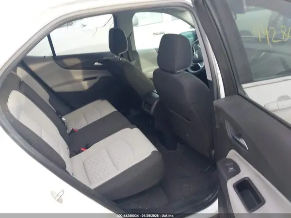 2GNAXJEV4J6206478 2018 CHEVROLET EQUINOX - Image 8