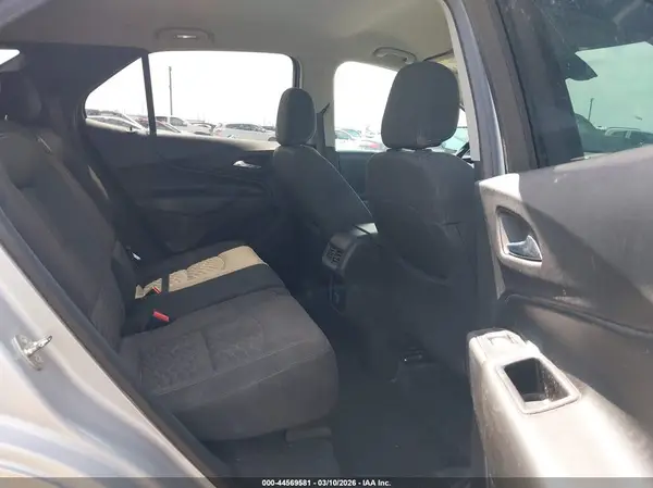2GNAXJEV4J6224771 2018 CHEVROLET EQUINOX - Image 8
