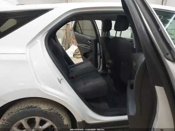 2GNAXJEV4J6238430 2018 CHEVROLET EQUINOX - Image 8