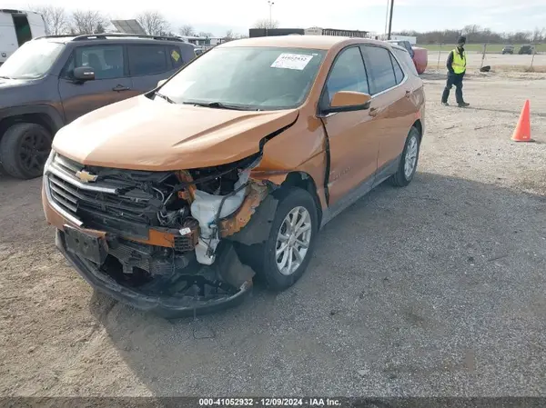 2GNAXJEV4J6245846 2018 CHEVROLET EQUINOX - Image 2