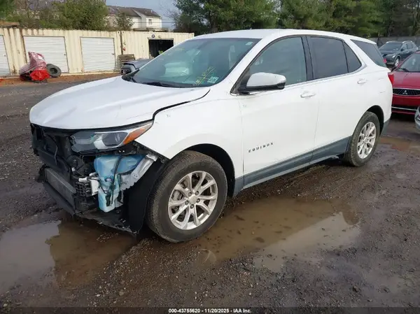 2GNAXJEV4J6262095 2018 CHEVROLET EQUINOX - Image 2