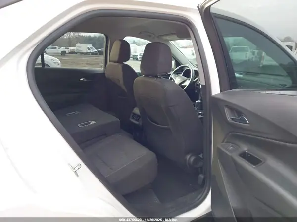 2GNAXJEV4J6262095 2018 CHEVROLET EQUINOX - Image 8