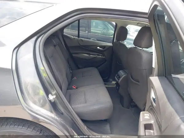 2GNAXJEV4J6272786 2018 CHEVROLET EQUINOX - Image 8