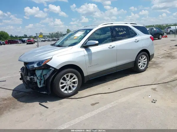 2GNAXJEV4J6273744 2018 CHEVROLET EQUINOX - Image 2
