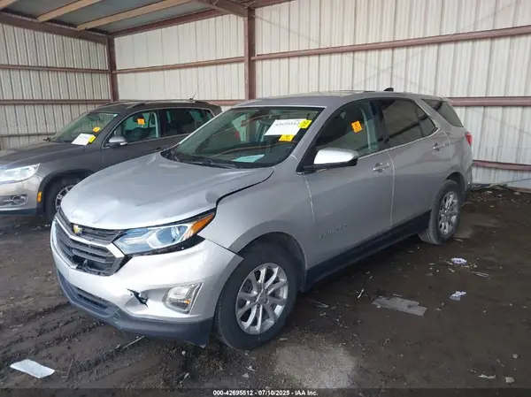 2GNAXJEV4J6285411 2018 CHEVROLET EQUINOX - Image 2