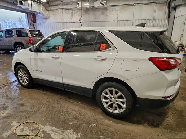 2GNAXJEV4J6286400 2018 CHEVROLET EQUINOX - Image 2